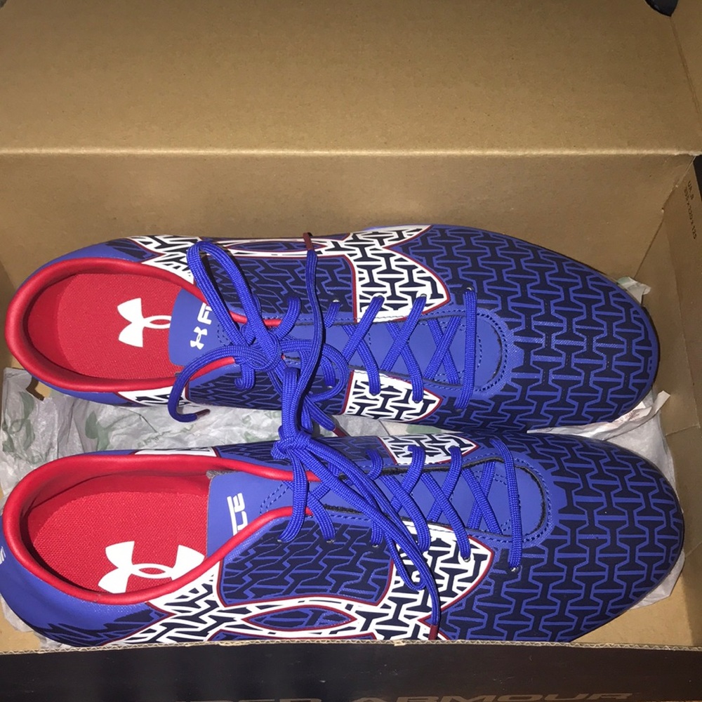 NWTB Under Armour men’s soccer cleats  S 12